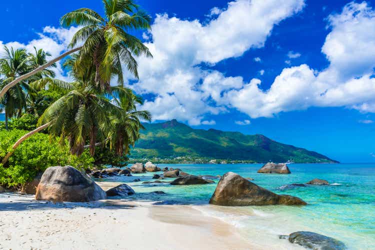 Baie Beau Vallon - Beach on island Mahe in Seychelles