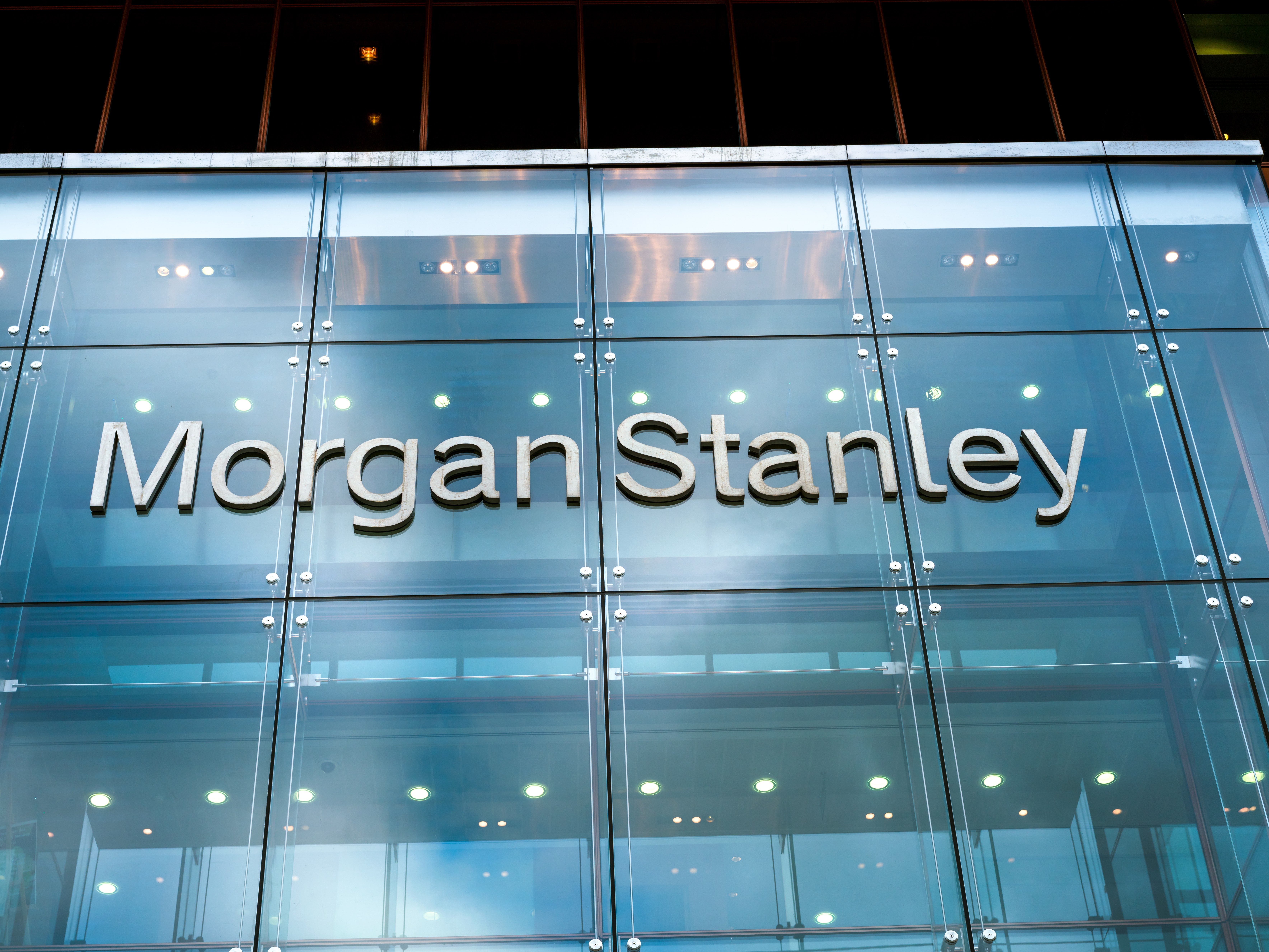 Morgan stanley. Морган Стэнли банк. Morgan Stanley фото. Американские брокеры Морган Стэнли. Инвестиционные банки США.