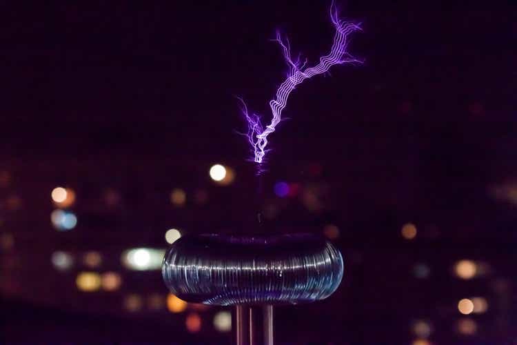 Tesla coil with blue lightning