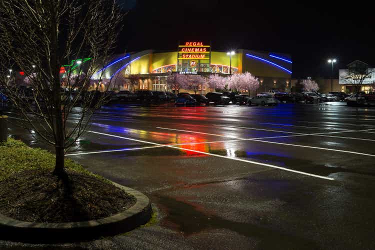 Regal Cinemas Stadium 11 in Salem, Oregon