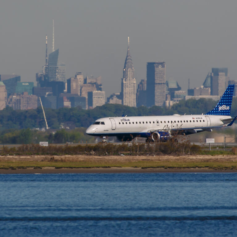 Embraer EMB-190 JetBlue taxis on JFK Airport