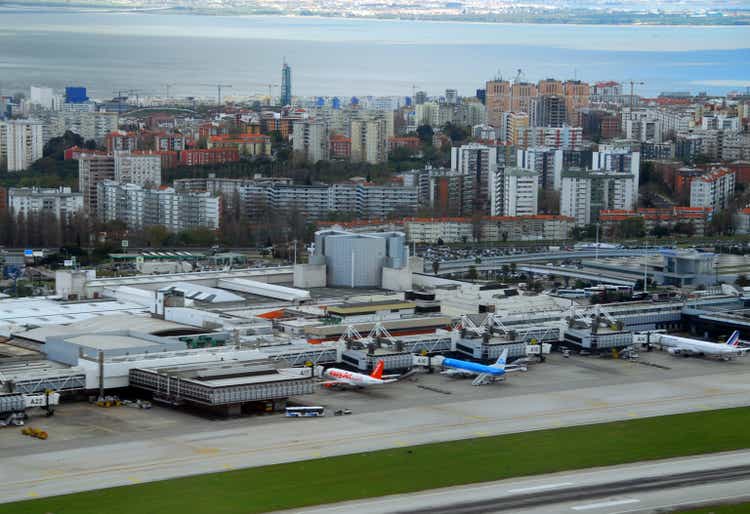 L"aéroport International de Lisbonne de l"air