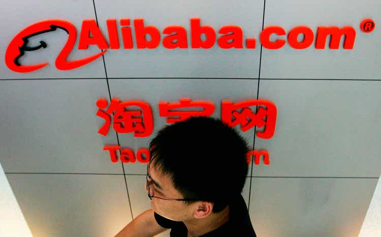 Yahoo Takes 40 pct Stake in China"s Alibaba