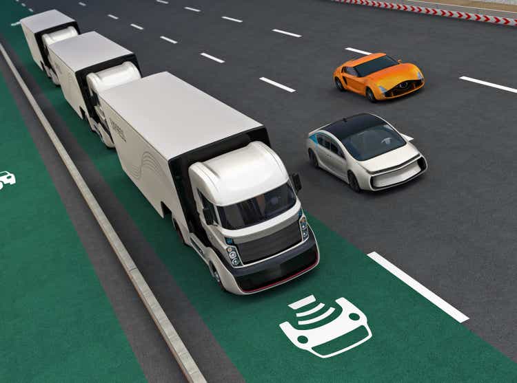 Fleet of autonomous hybrid trucks driving on wireless charging lane