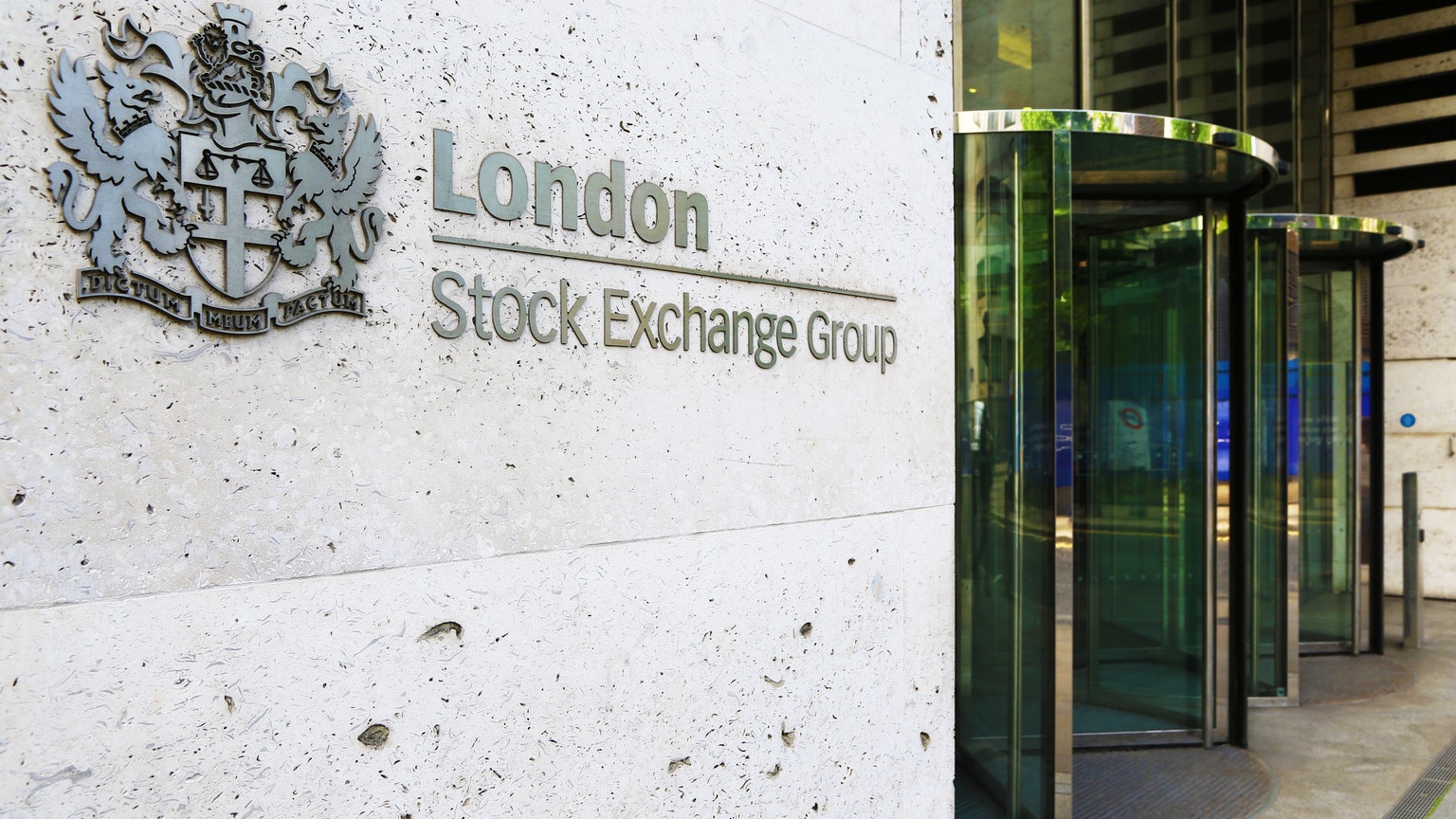 London Stock Exchange Stock: We See The Upside (OTCMKTS:LDNXF)