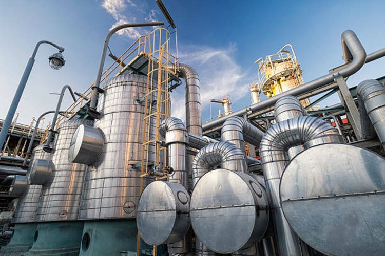 Oil and gas Refinery