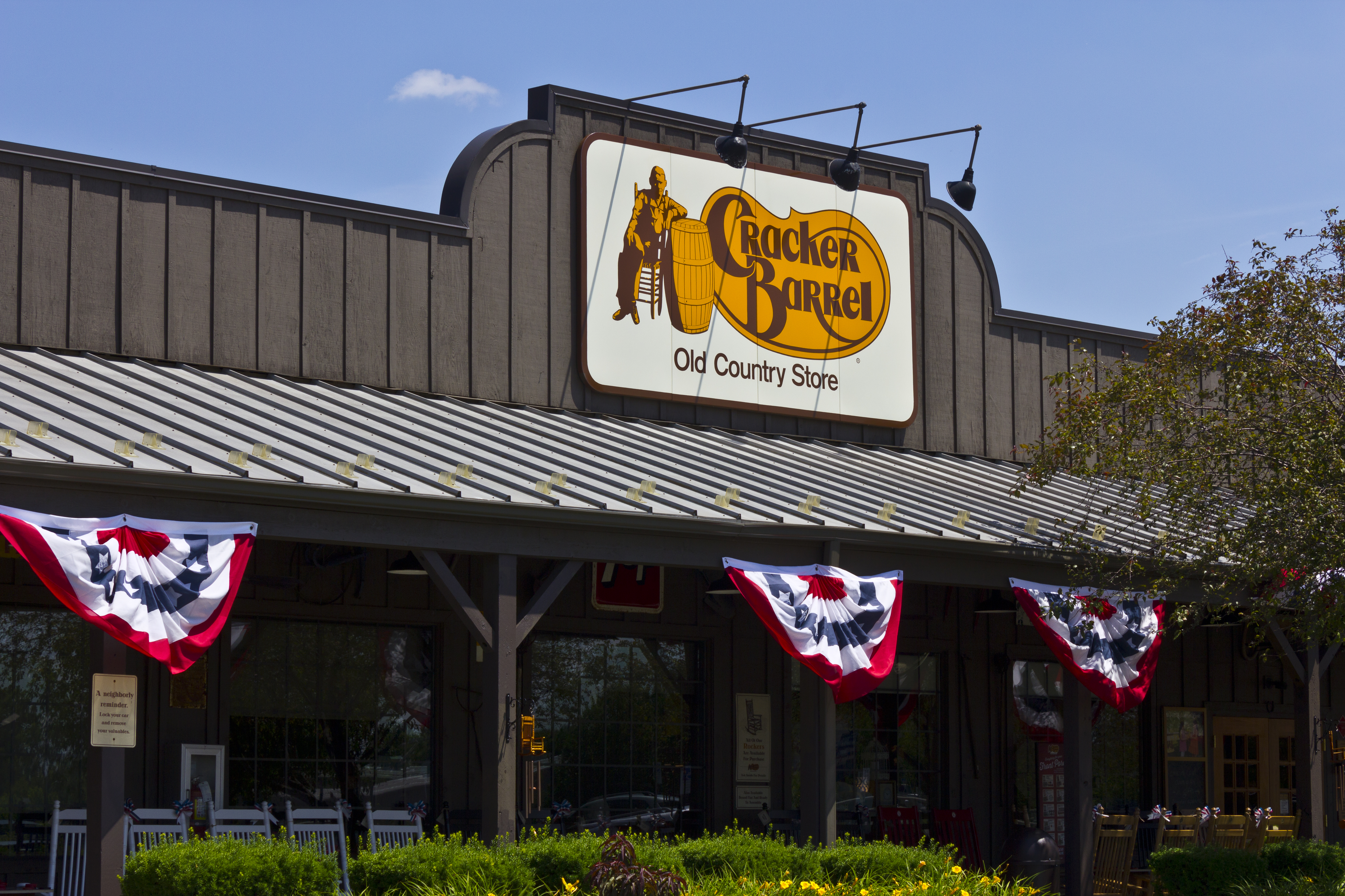 Cracker Barrel Old Country Store's Turnaround Beginning To Show Fruit ...