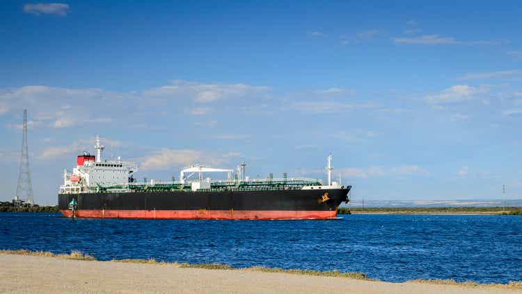 Oil products tanker