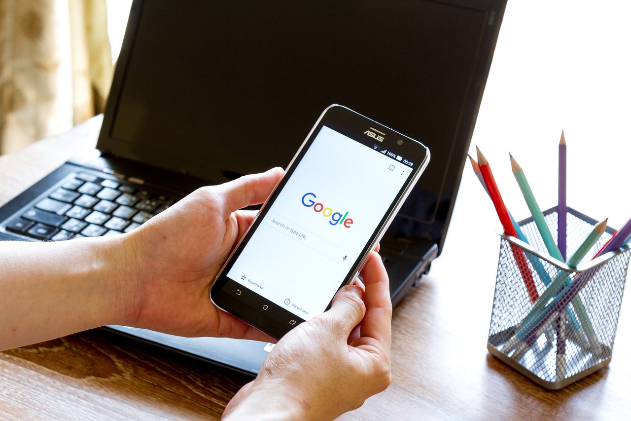 Google faces Swiss probe over Android search defaults