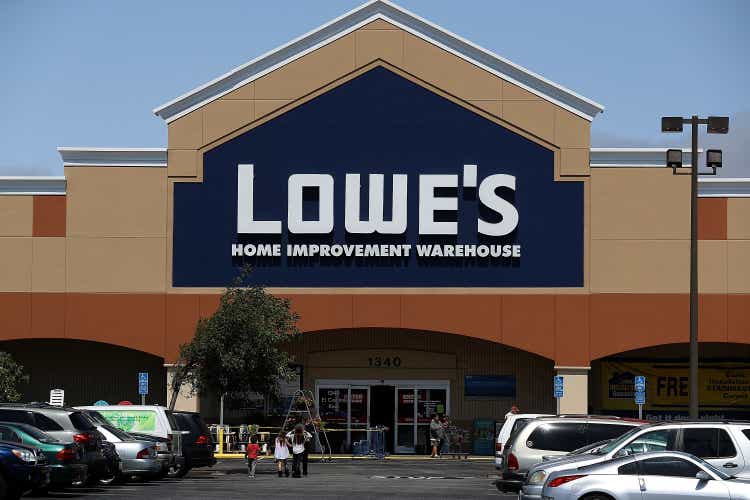Lowe"s Reports Quarterly Earnings