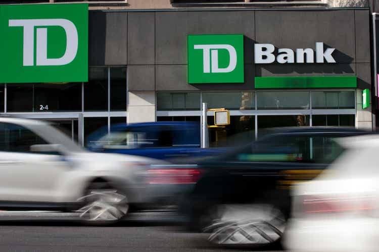 TD Bank Q3 earnings top estimate on strong Canadian, U.S. retail banking (NYSE:TD) TD Bank Q3 earnings top estimate on strong Canadian, U.S. retail banking (NYSE:TD)