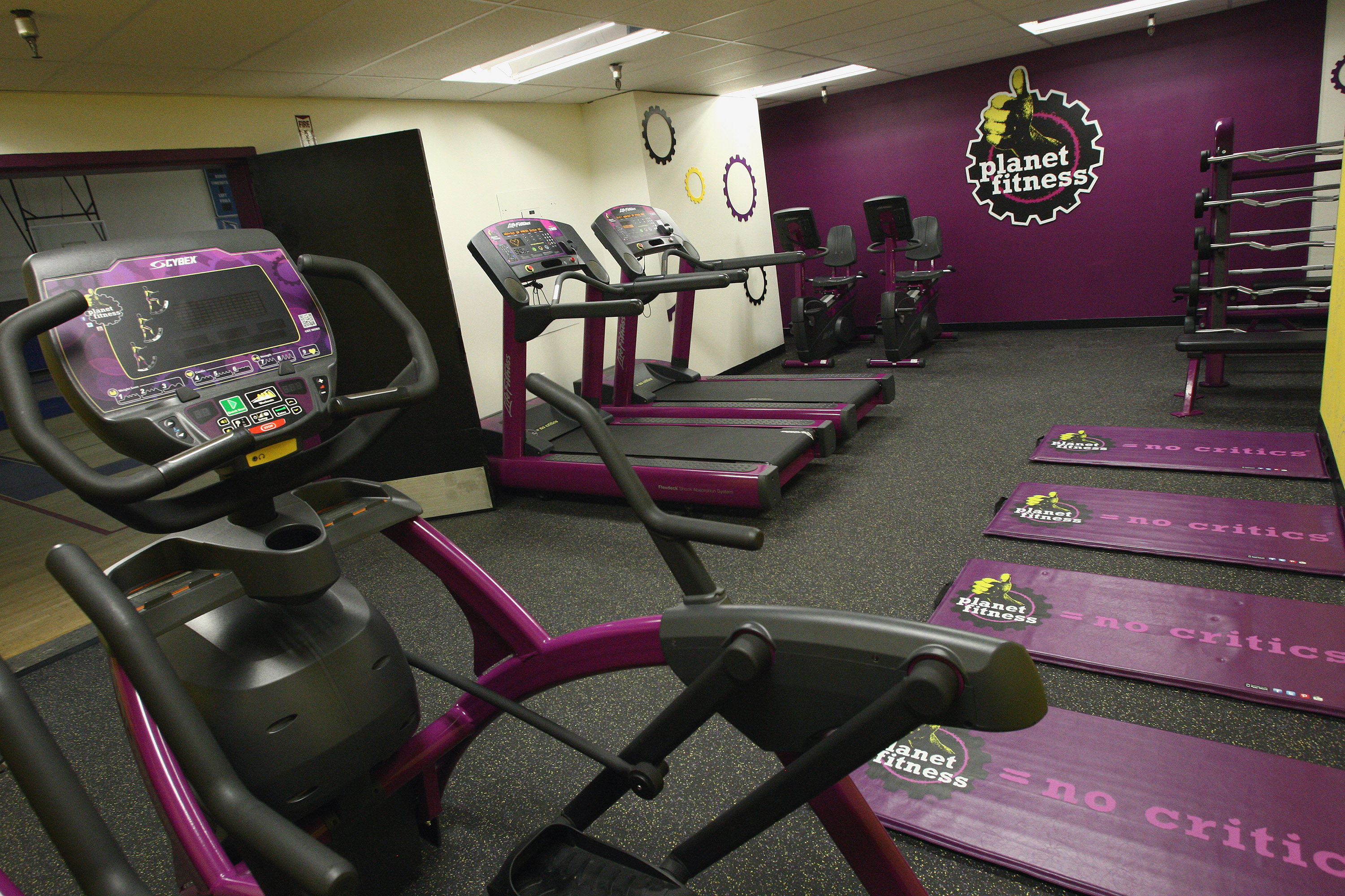 Planet Fitness Stock Is Pricey Even If Growth Rebounds NYSE PLNT