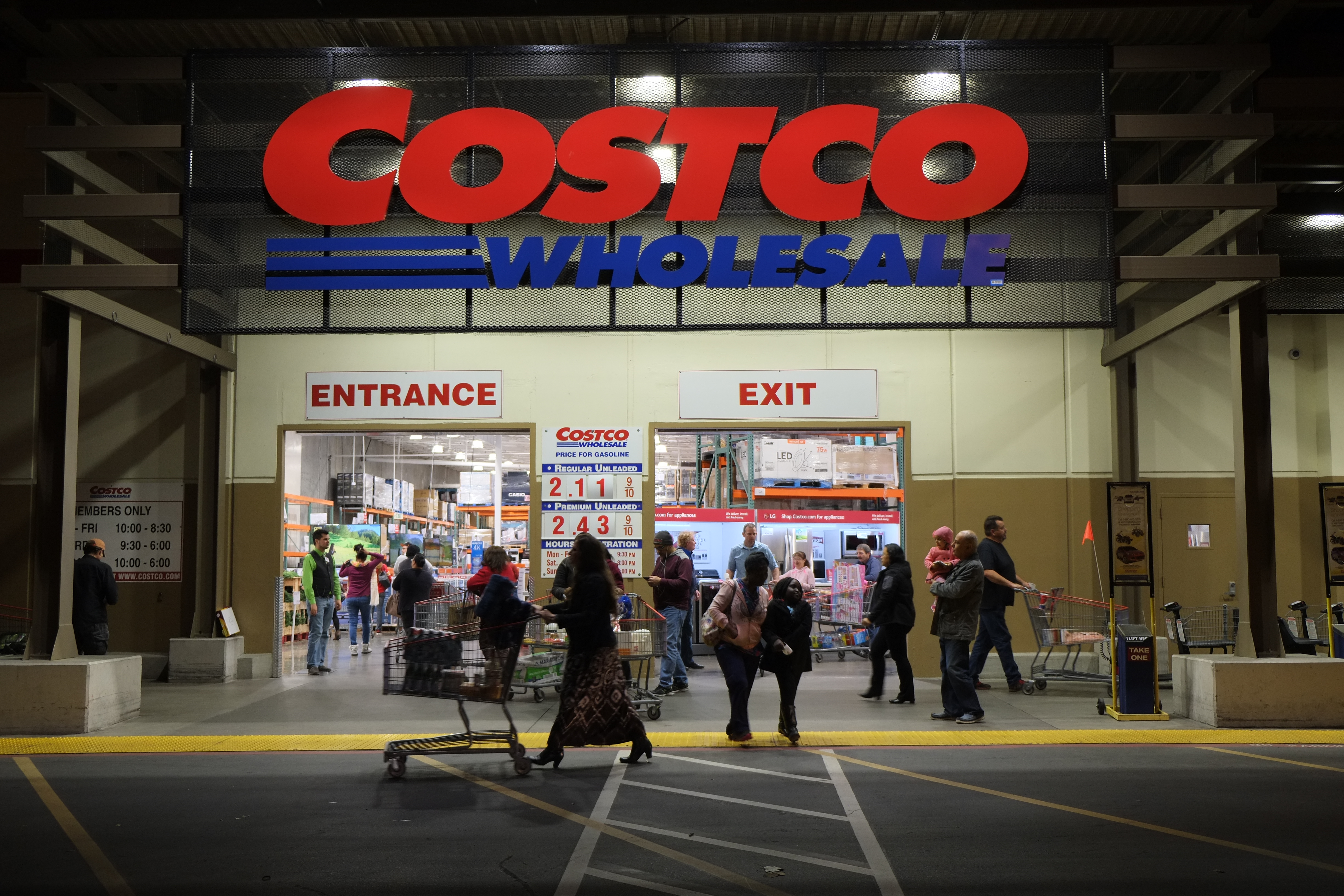 Costco Stock: How High Is Too High? (NASDAQ:COST) | Seeking Alpha