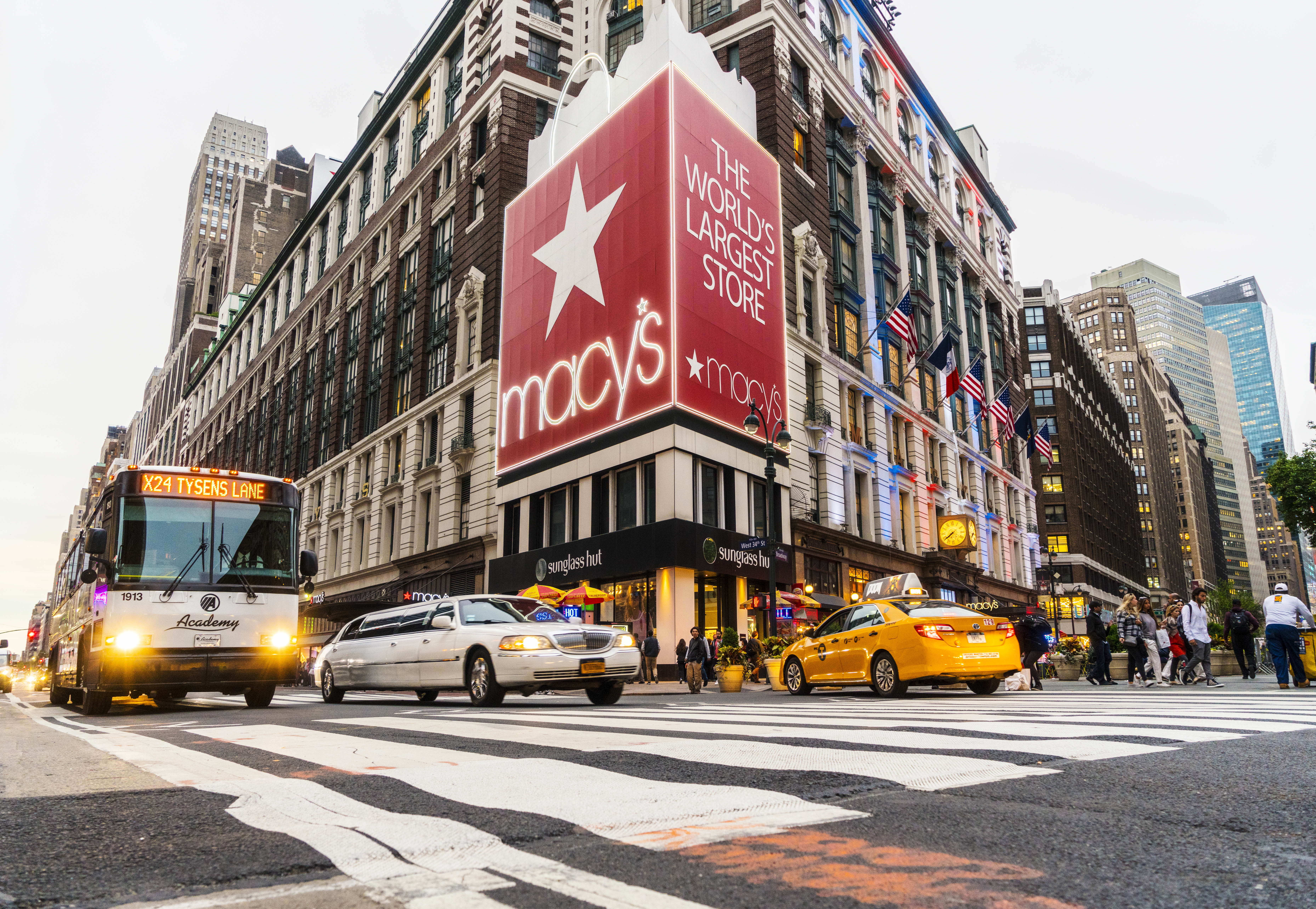 Macy's Stock: At An Inflection Point, Initiate At Buy (NYSE:M ...