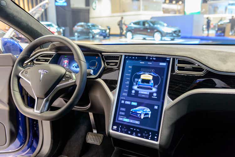 Tesla Model X 90D electric luxury interior high-tech