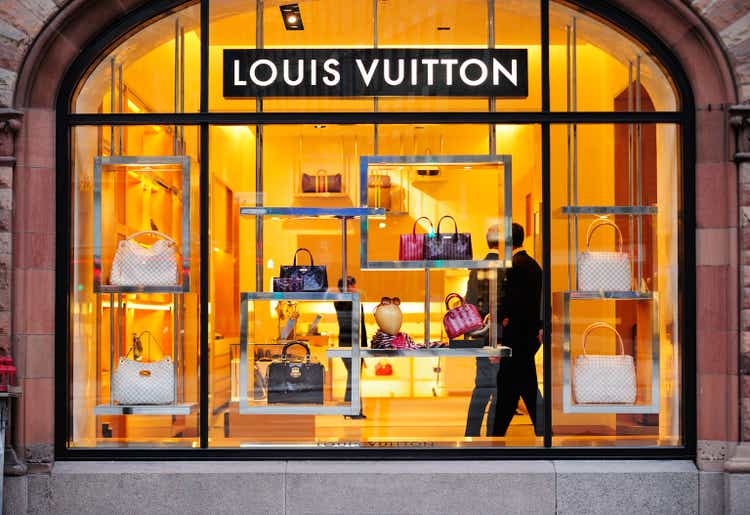 LVMH Moet Hennessy Louis Vuitton SE Stock Shows Every Sign Of