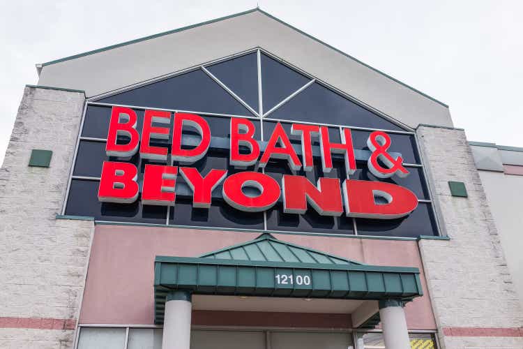 Bed Bath and Beyond store in red