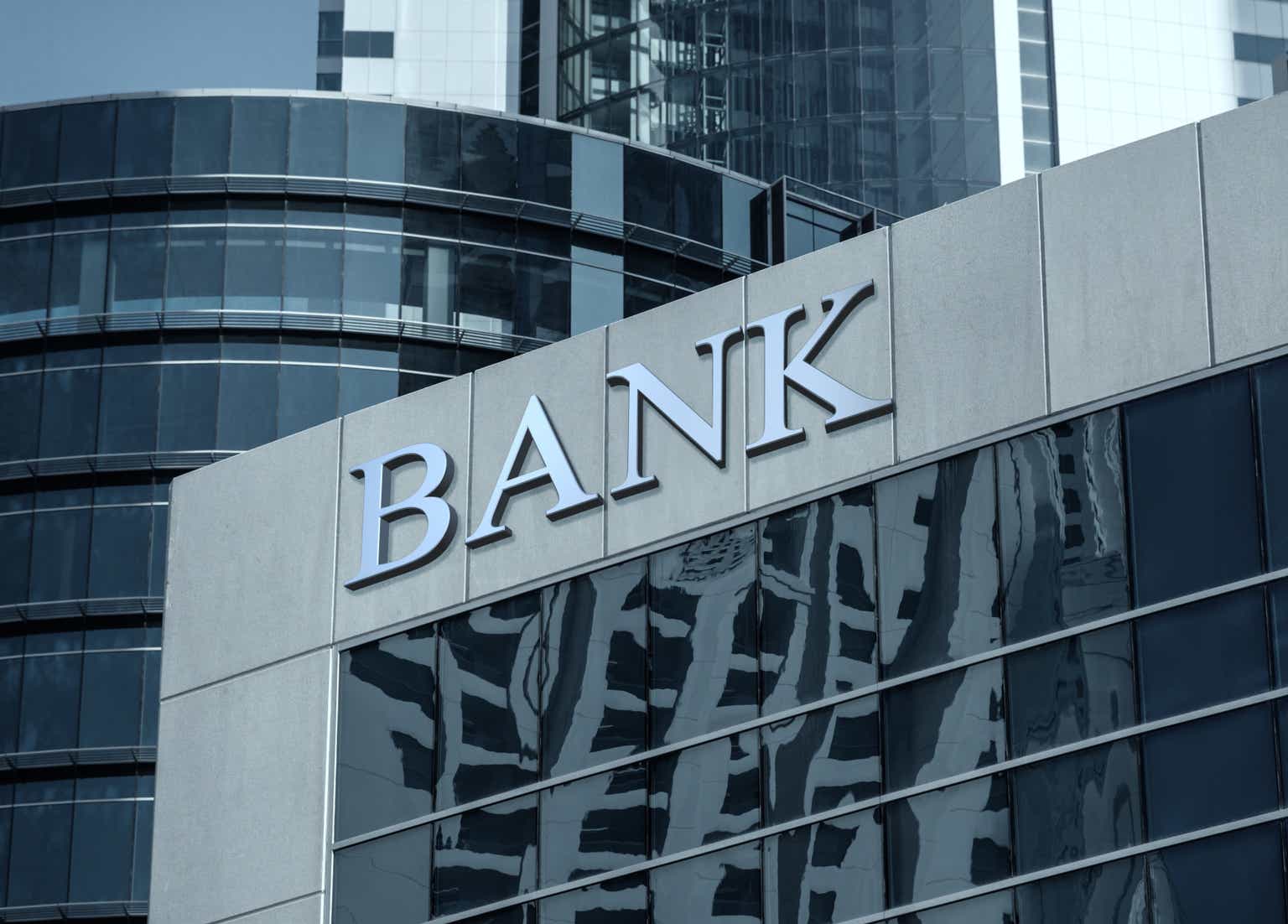 Uncertainty Chips At Some U.S. Banks' Loan Growth, NII Expectations In Q1 2025