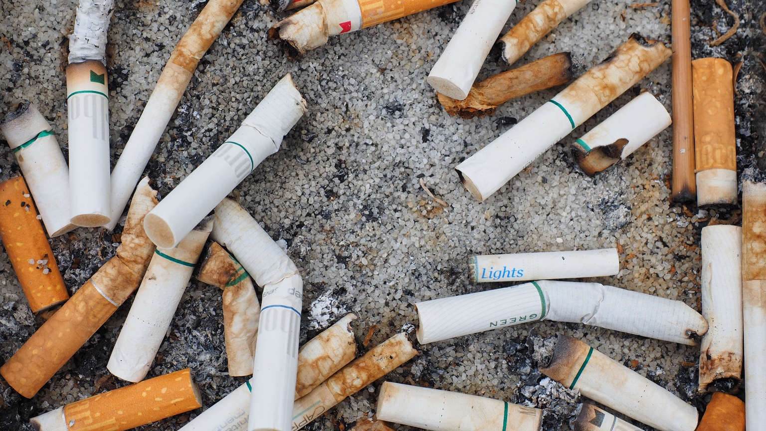altria's core cigarette business is declining amid strategic missteps Altria: Gains Might Go Up In Smoke - Strong Sell Rating Confirmed (NYSE:MO)