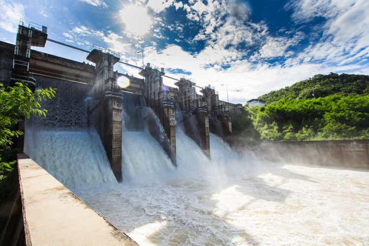 Embankment dam