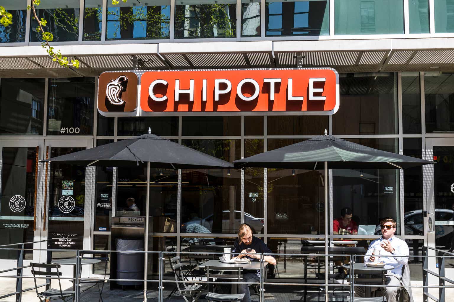 Chipotle: Departing CEO Niccol Brian leaves behind a great team