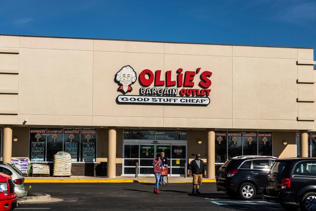 Lafayette - Circa April 2017: Ollie"s Bargain Outlet. Ollie"s Carries a Wide Range of Closeout Merchandise IV