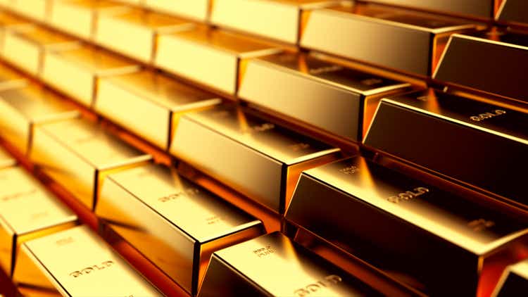 Gold prices settle above $2,000, at highest since end of July