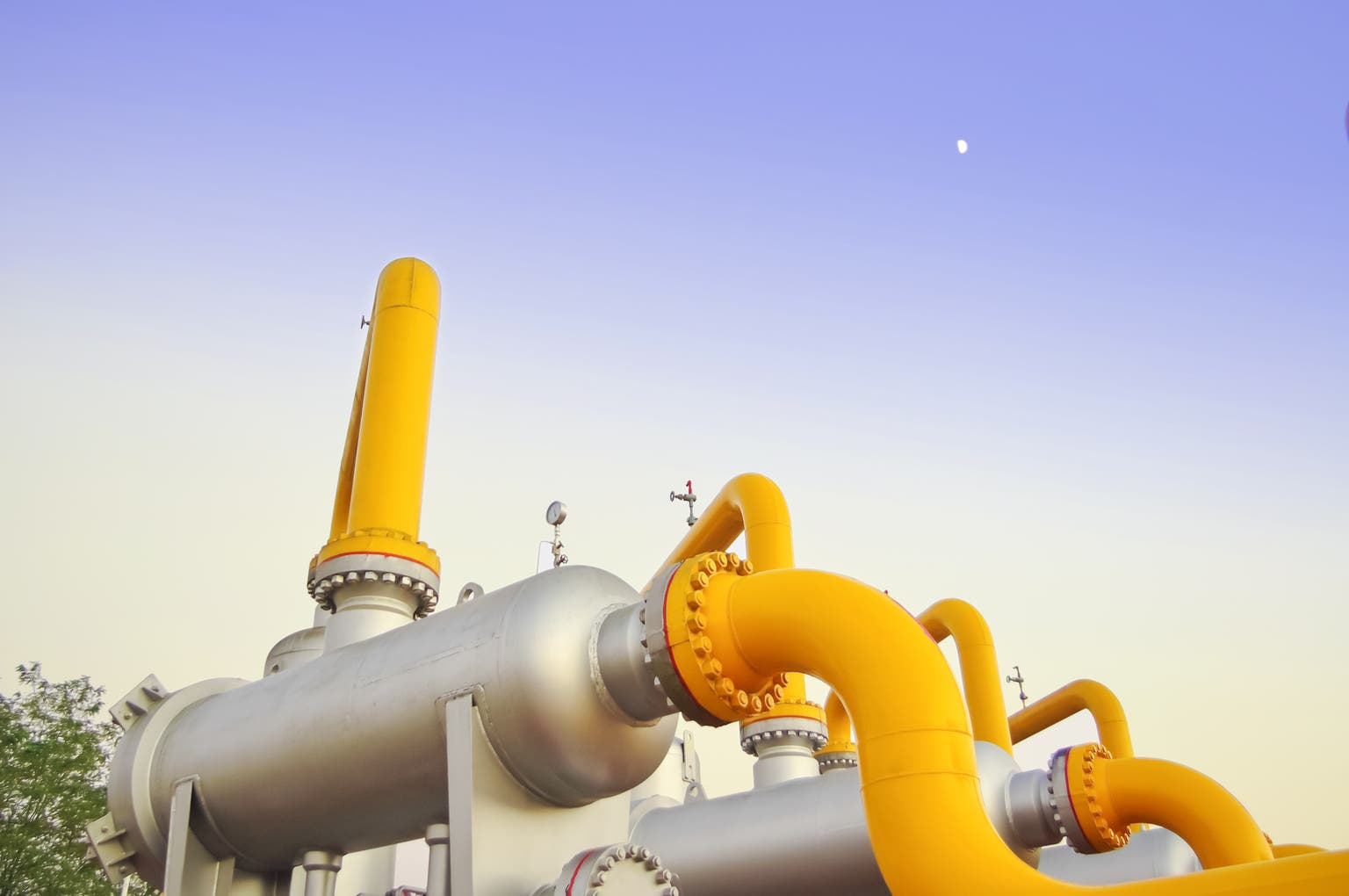 Kinder Morgan Stock: Earnings Guidance Raised (NYSE:KMI)
