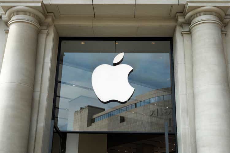 Apple Store At Catalonia Square (Plaza Catalunya) in Barcelona in a neoclassic architecture building