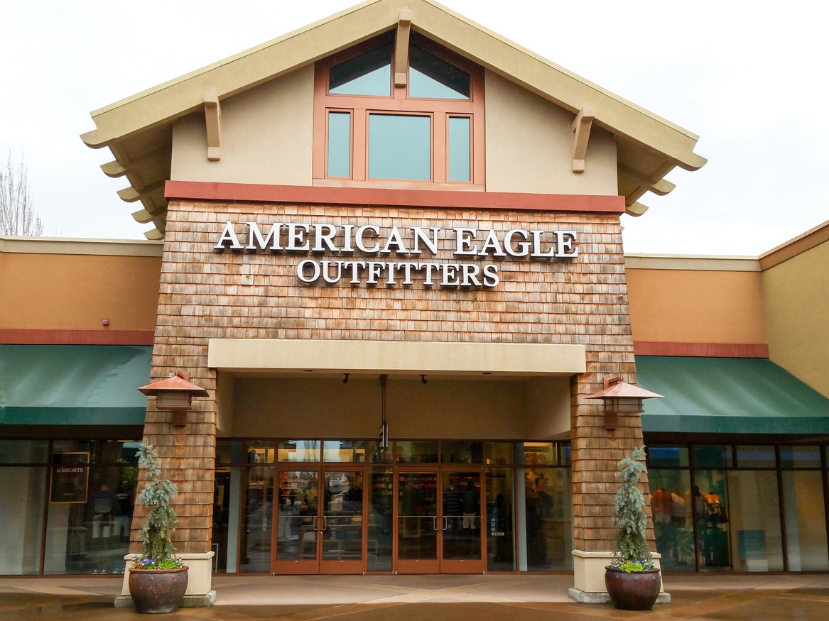 American Eagle Outfitters Stock: Time To Buy? (NYSE:AEO)