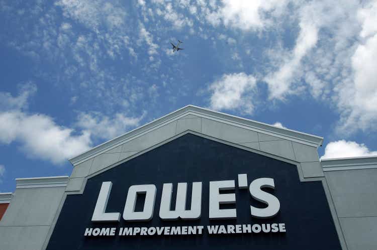 Lowe’s slides after pointing to fading do-it-yourself demand