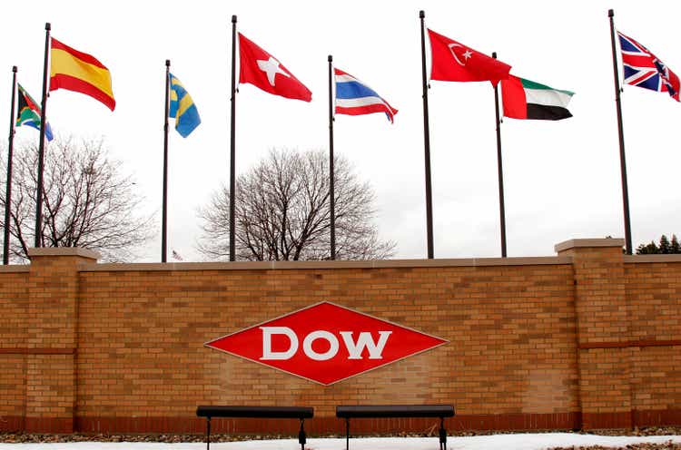 Dow Chemical Fires Two Top Executives For Unauthorized Buyout Talks