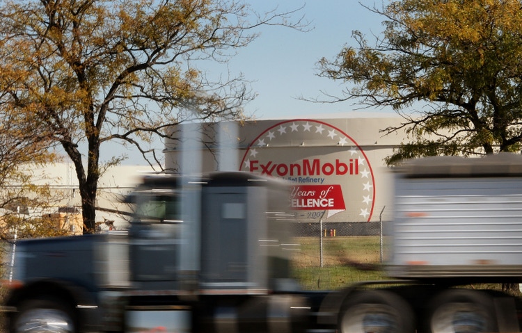 Exxon Mobil Stock: Capital Allocation Then And Now (NYSE:XOM) - Vimarsana News