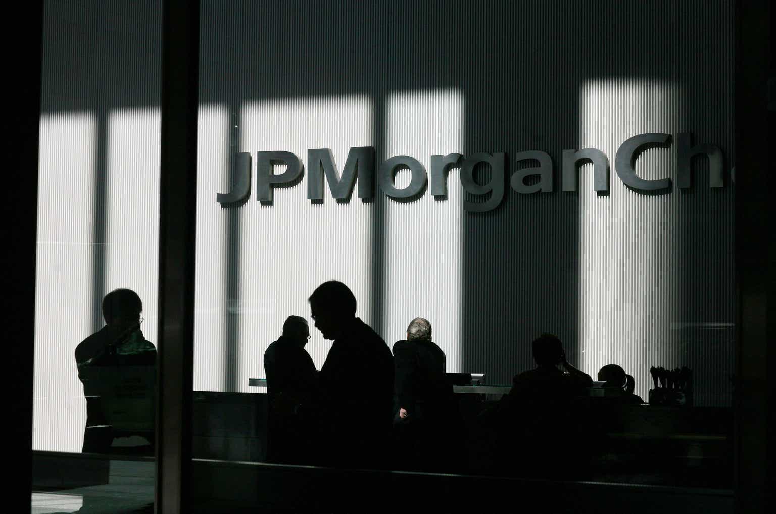 JPMorgan Vs. Financial institution of America Vs. Wells Fargo