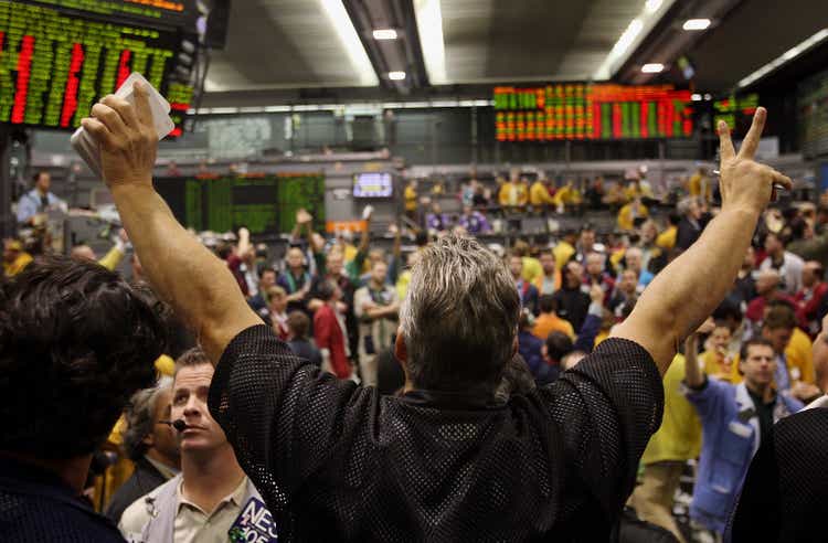 Traders At The Chicago Mercantile React To Weekend"s Financial News
