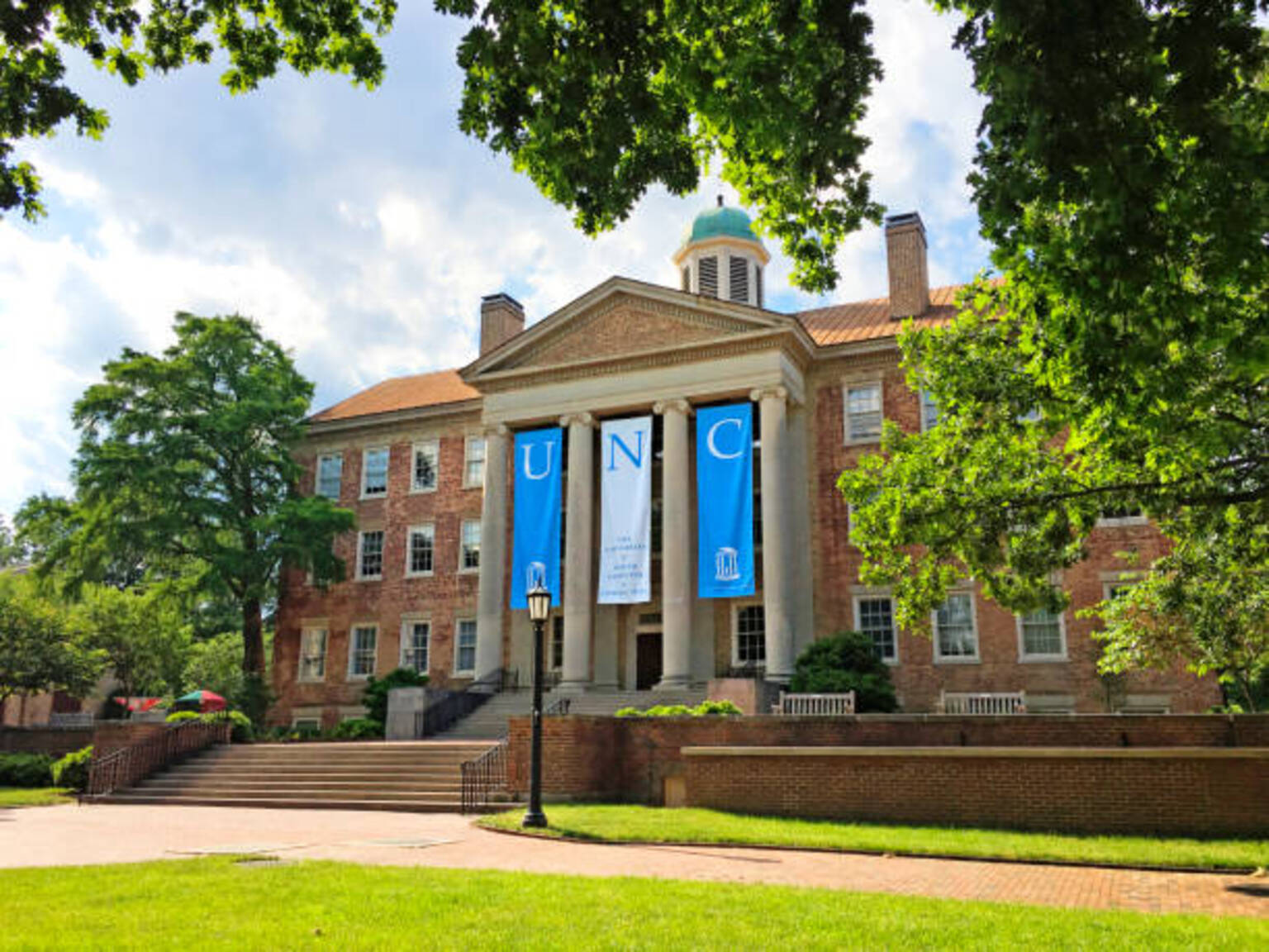 seekingalpha.com - Rob Williams - SpaceX IPO poised to deliver massive windfalls for university endowments (SPCX:Pending)