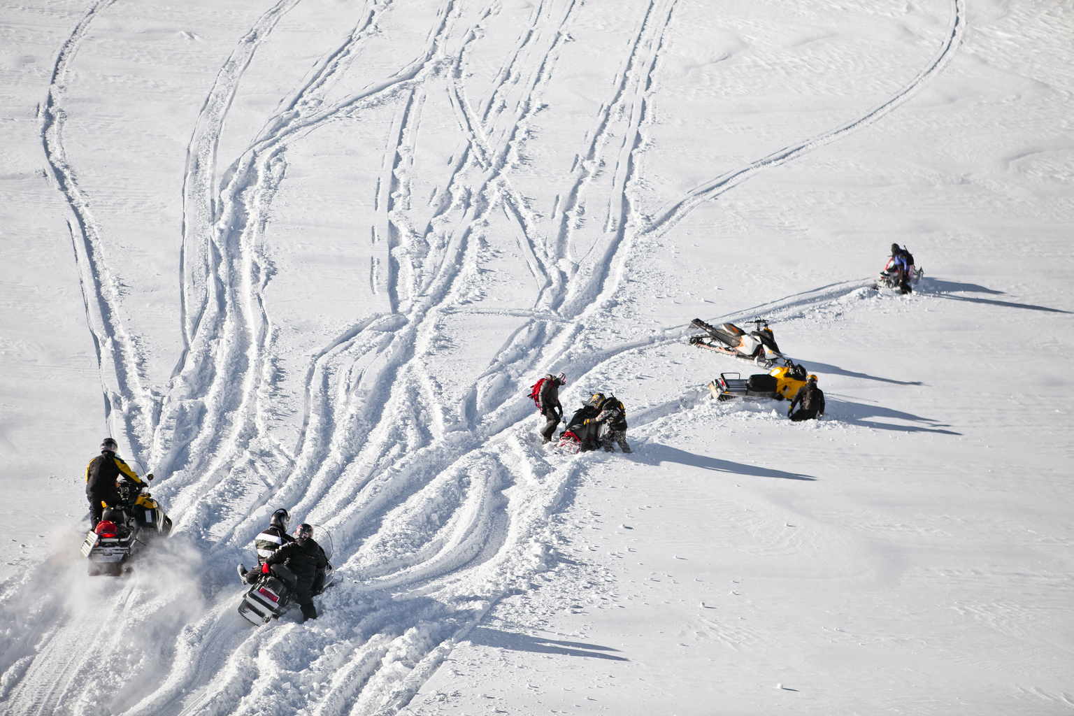Arctic Cat Temporarily Halts Production Amid Weak Demand for Off-Road Vehicles
