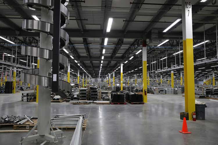 Amazon To Open New Fulfillment Center In Sacramento