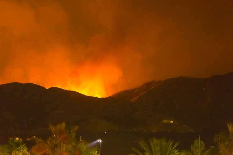 Night long exposure photograph of the La Tuna wildfire in Los Angeles, CA