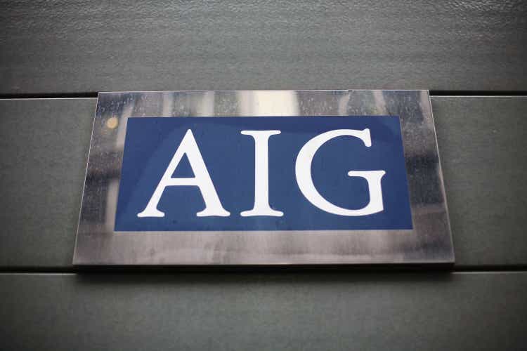 Workers Arrive At The Offices Of Troubled Insurance Company AIG