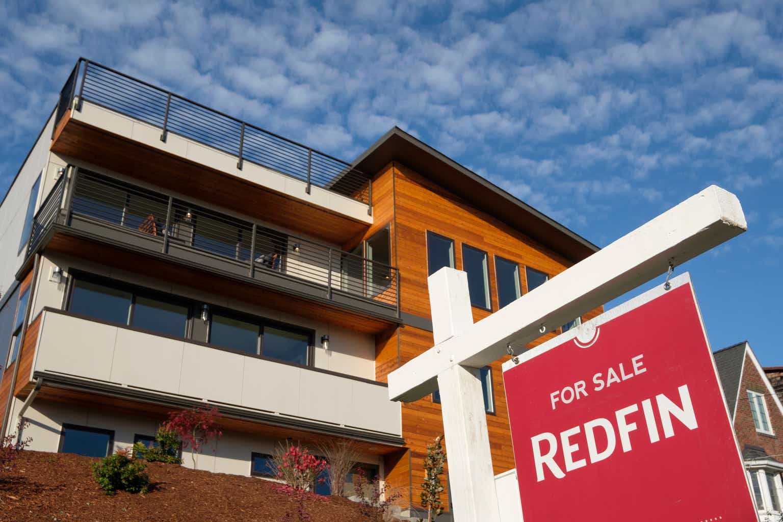 Redfin Inventory: One other Underperforming On-line Property Agent (RDFN)