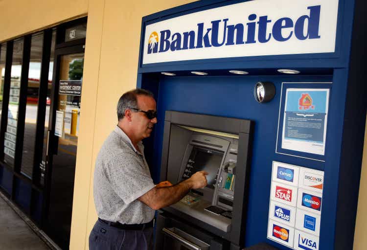 BankUnited Closed By Federal Gov"t, Largest Bank Failure This Year