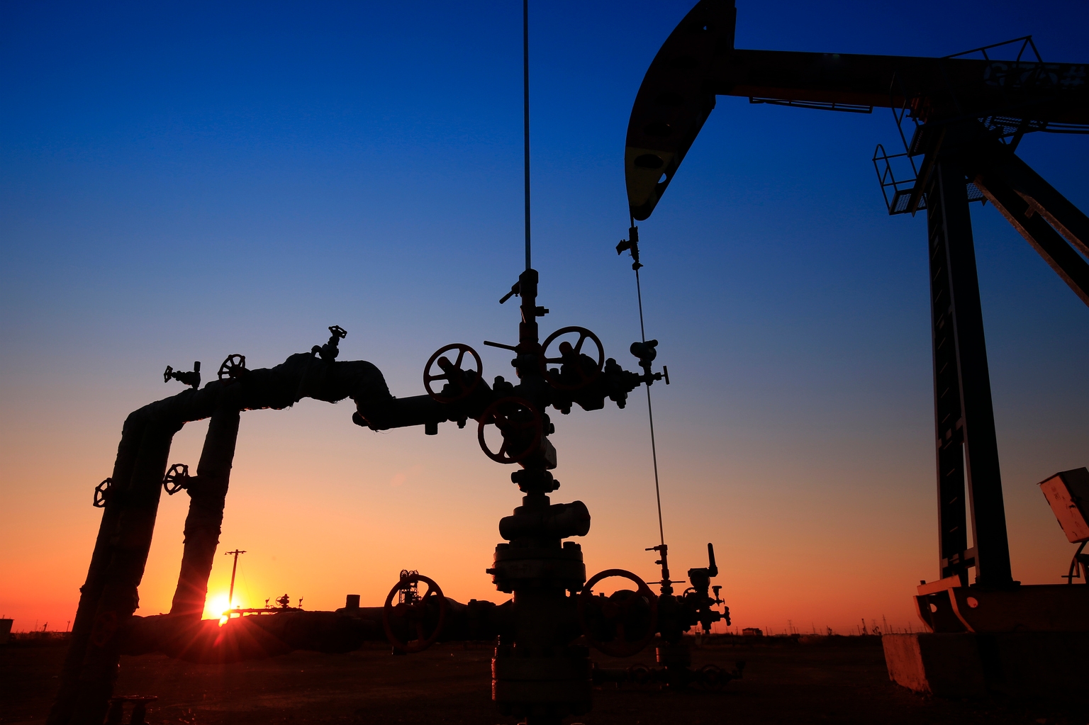 AMZA's Midstream Backdrop Shifts As Enterprise Trims Capex To $2.9-$3.4 Billion