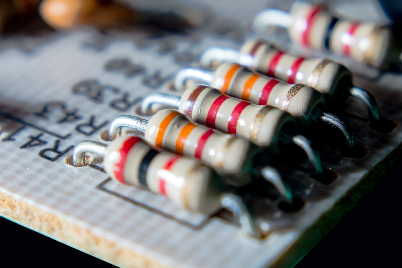 seekingalpha.com - Analysis Fundamental - Marvell Just Created A Moat In AI - Unlocking $1B In Revenue By 2029 (NASDAQ:MRVL)