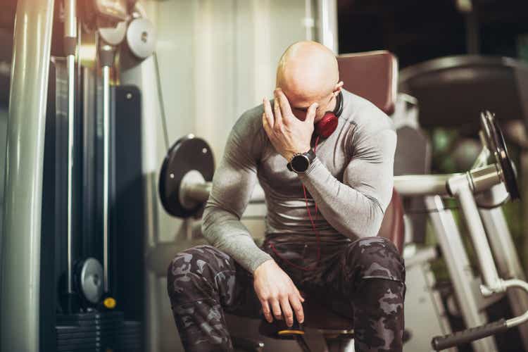 Strong sporty man breakdown