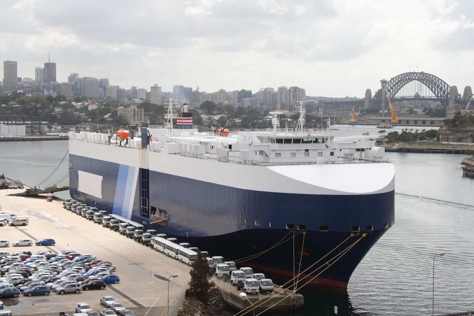 Hoegh Autoliners : Downgrade To Hold, Due To Lower Earnings Expectations