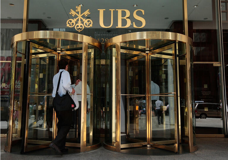 Swiss Bank UBS Agrees To Turn Over 4,000 Plus Account Names