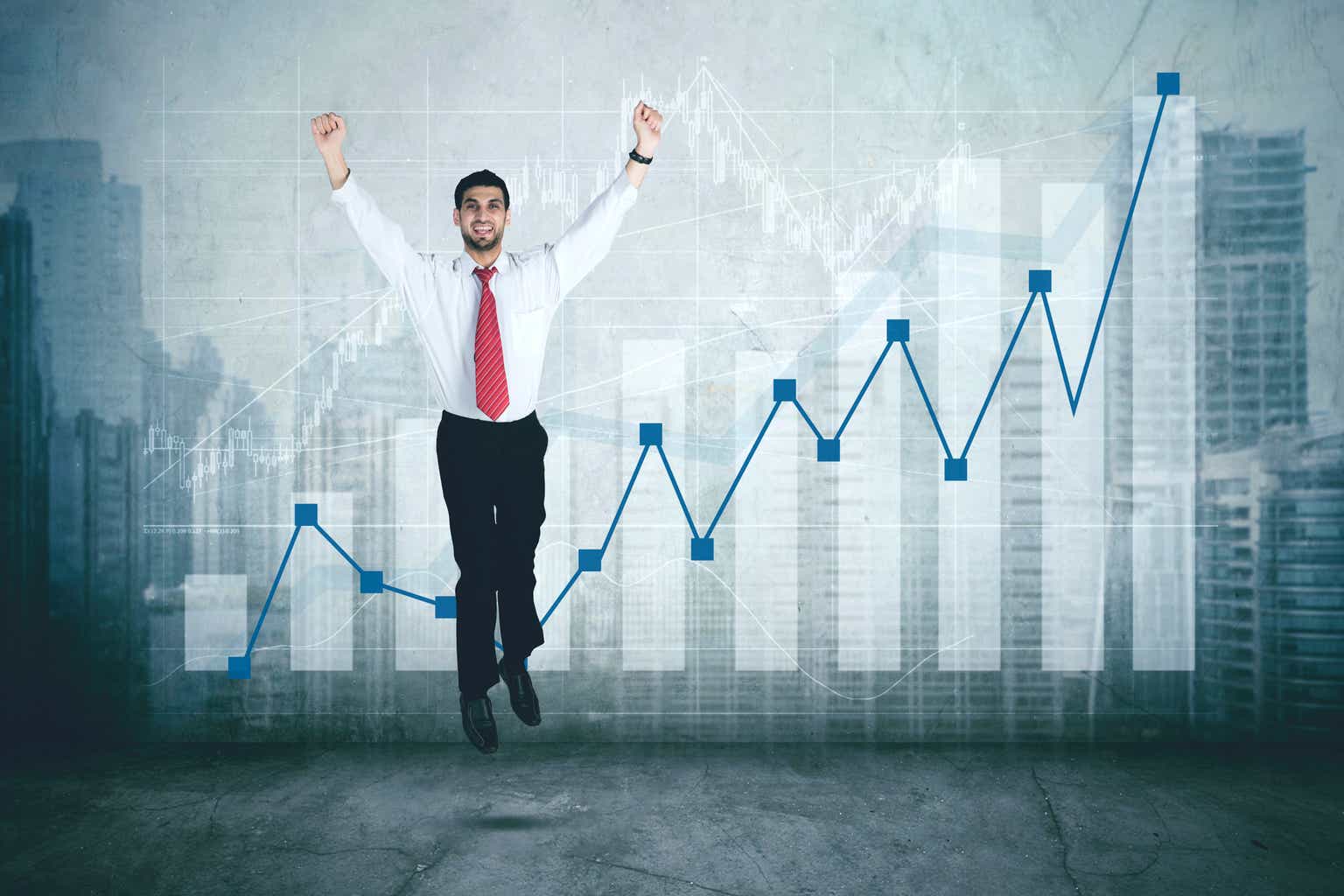 IWY: Consistently outperforming the S&P 500