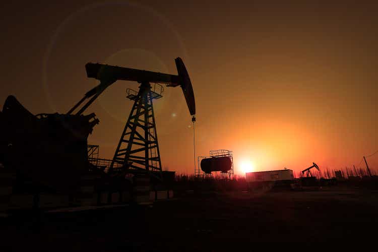 Commodity Roundup: UBS moderately constructive on oil, U.S. natural gas