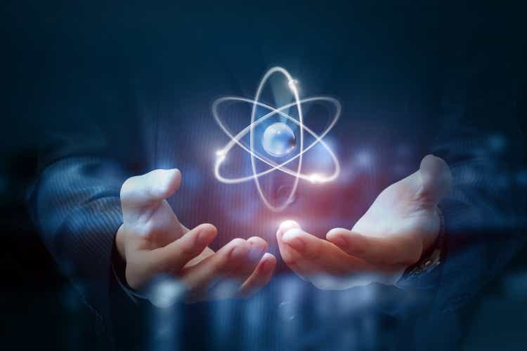 Hands shows the atom .